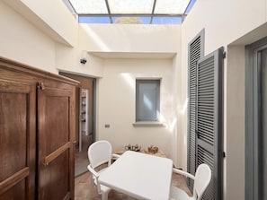 Dining - Gardenia apartment near Bordighera with enchanting view of Montecarlo (camporosso, imperia)