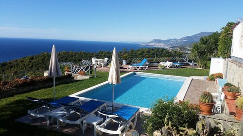 Gardenia apartment near Bordighera with enchanting view of Montecarlo