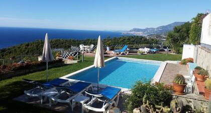 Gardenia apartment near Bordighera with enchanting view of Montecarlo