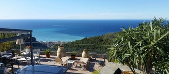 Gardenia apartment near Bordighera with enchanting view of Montecarlo