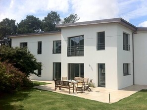 Exterior - Peacefull villa, (beautiful tip of Penn Al Lann, sea 50m), Carantec, Britanny. (Carantec)