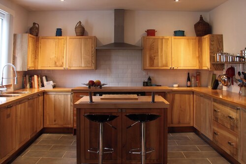 Sleeps 12 Farmhouse on the Beautiful  Šentviška planota