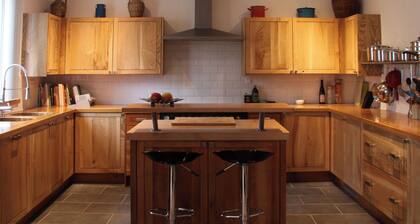 Sleeps 12 Farmhouse on the Beautiful Šentviška planota