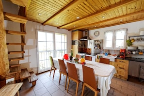 Dining - In the heart of the Swiss Alps, Jungfrau Region. Lovely home for up to 8 guests. (Wilderswil)