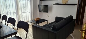 TV, books - Large terrace, stunning sea view, sunny conditions!  On top of Playa Burriana ! (Nerja)