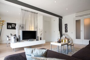TV, books, stereo