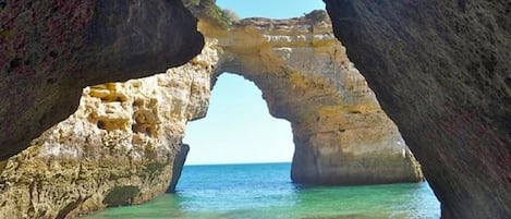 Sulla spiaggia, teli da spiaggia