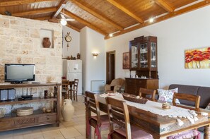 Dining - Villa in Monopoli for 12 guests in six bedroom (Bari)