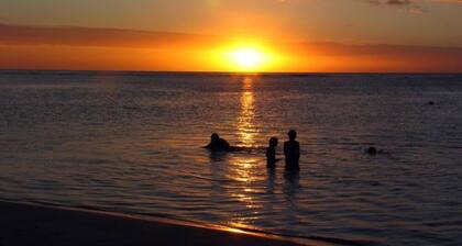Studio moderne dans une résidence sécurisée et calme, à 150 mts de la plage