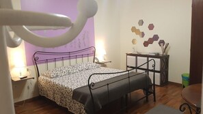 1 chambre, fer et planche à repasser, Wi-Fi, draps fournis