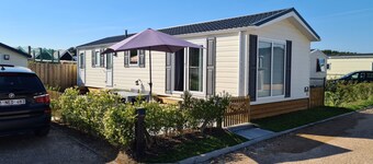 Chalet de luxe pour 4 p sur le parc de vacances Zonnedorp (Renesse, Pays-Bas)
