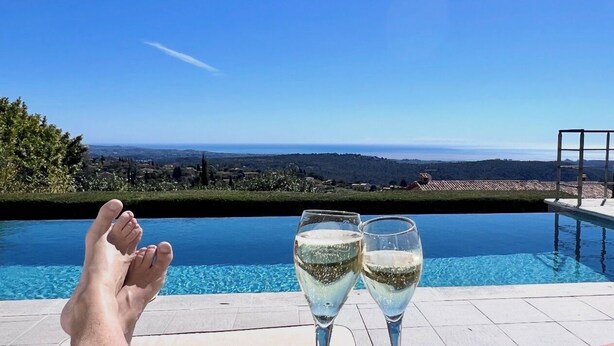 Unclassified image, 1 of 33, button - Breathtaking sea view in exclusive design villa!  (Tourrettes-Sur-Loup)