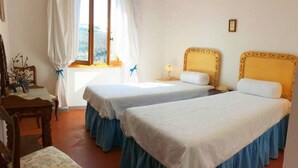 5 bedrooms, iron/ironing board, WiFi, bed sheets - Villa Mary in Chiantishire and just 20 minutes from Florence is the perfect base (Impruneta)