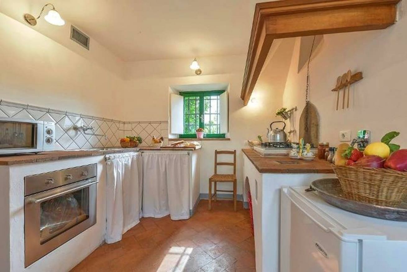 Cafetera/tetera, horno, placa de cocina, lavavajillas