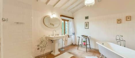Bathtub, hair dryer, bidet