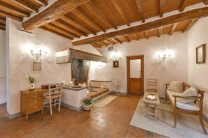 Interior - Villa Mary in Chiantishire and just 20 minutes from Florence is the perfect base (Impruneta)