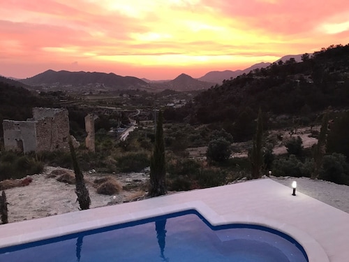 Stunning mountain top 5 bedroom Farmhouse, large pool near Murcia, Costa Blanca