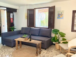 TV, fireplace, DVD player, books - Stunning mountain top 5 bedroom Farmhouse, large pool near Murcia, Costa Blanca (Murcia)