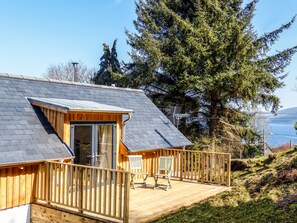Terrace/patio - Luxury Croft over looking Loch Ness & Urquhart Bay. Loch Views.  (Drumnadrochit)
