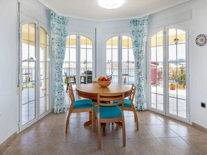 Dining - Comfortable 3 bedroomed Detached Villa with Private Pool and Sea Views (Peniscola)