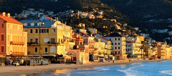 Three-room air conditioning sleeps 6 100 meters from the sea 3rd floor lift