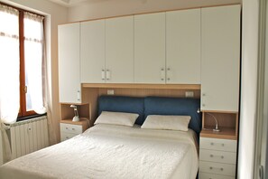 2 Schlafzimmer, Zimmersafe, Bügeleisen/Bügelbrett, Reisekinderbett