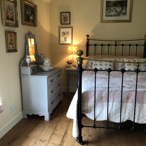 1 makuuhuone, silitysrauta/-lauta, Wi-Fi, vuodevaatteet