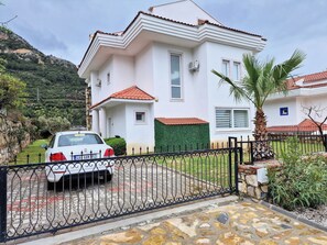 Exterior - Modern, well equipped, idyllic location (Ölüdeniz Mahallesi)