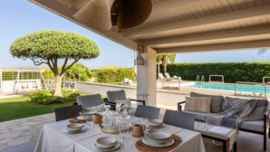 Outdoor dining - Villa Fenicottero - A Charming Oasis in Nature (Ispica)