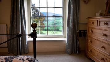 2 bedrooms, iron/ironing board, travel crib, free WiFi