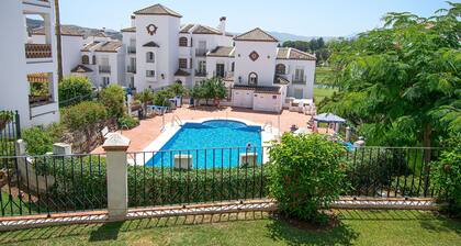 Atemberaubendes Penthouse auf dem Golfplatz von Mijas mit spektakulärem Bergblick