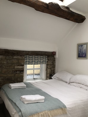 2 bedrooms, iron/ironing board, free WiFi, bed sheets - Brook cottage in Baslow next to Chatsworth Park (Baslow)