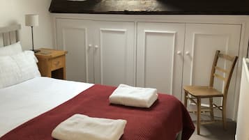2 chambres, fer et planche Ă  repasser, Wi-Fi gratuit, draps fournis