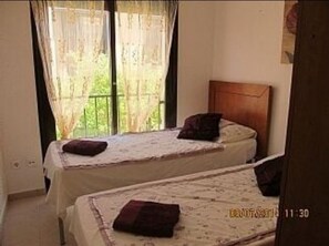 3 habitaciones, tabla de planchar con plancha y wifi gratis