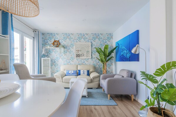 Smart-TV, Bücher, Arbeitsbereiche