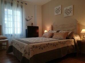 1 chambre, fer et planche Ă repasser, Wi-Fi, draps fournis