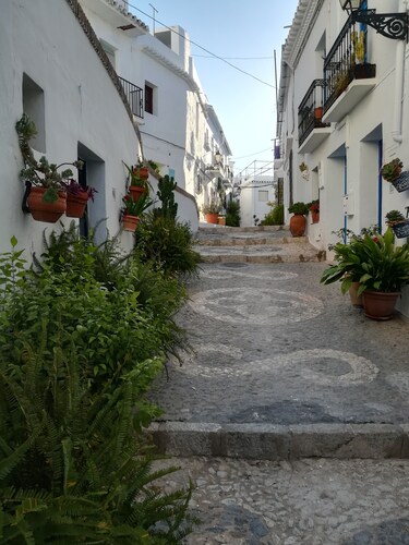 Apartment in the center of Frigiliana. 50m from Plaza 3 Culturas.