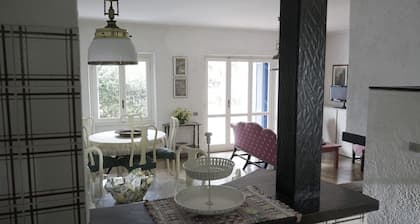 Casa Cerenova: entre el mar, la historia y la naturaleza