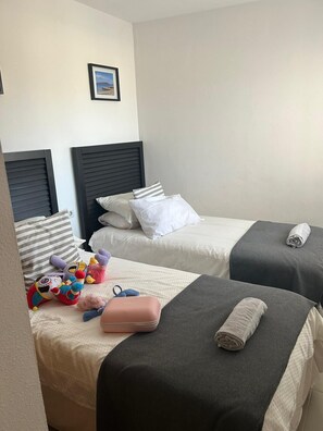 2 Schlafzimmer, Bügeleisen/Bügelbrett, kostenloses WLAN, Bettwäsche