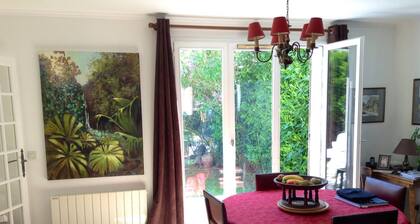 Town house in Chevreuse valley