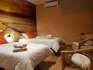 1 chambre, coffres-forts dans les chambres, fer et planche Ă repasser