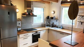 Kühlschrank, Ofen, Herdplatte, Geschirrspüler