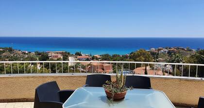 Villa in Coveta Fuma in El Campello mit privatem Pool und Meerblick