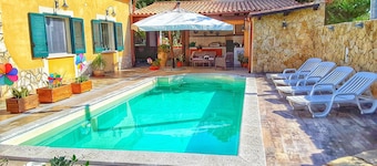 Villa met zwembad op een paar km van de zee Selinunte