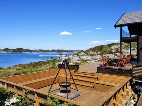 Großes familienfreundliches Ferienhaus am Meer. Neues modernes Ferienhaus mit toller Ausstattung.