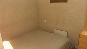 2 sovrum, strykjÀrn/strykbrÀda och wi-fi