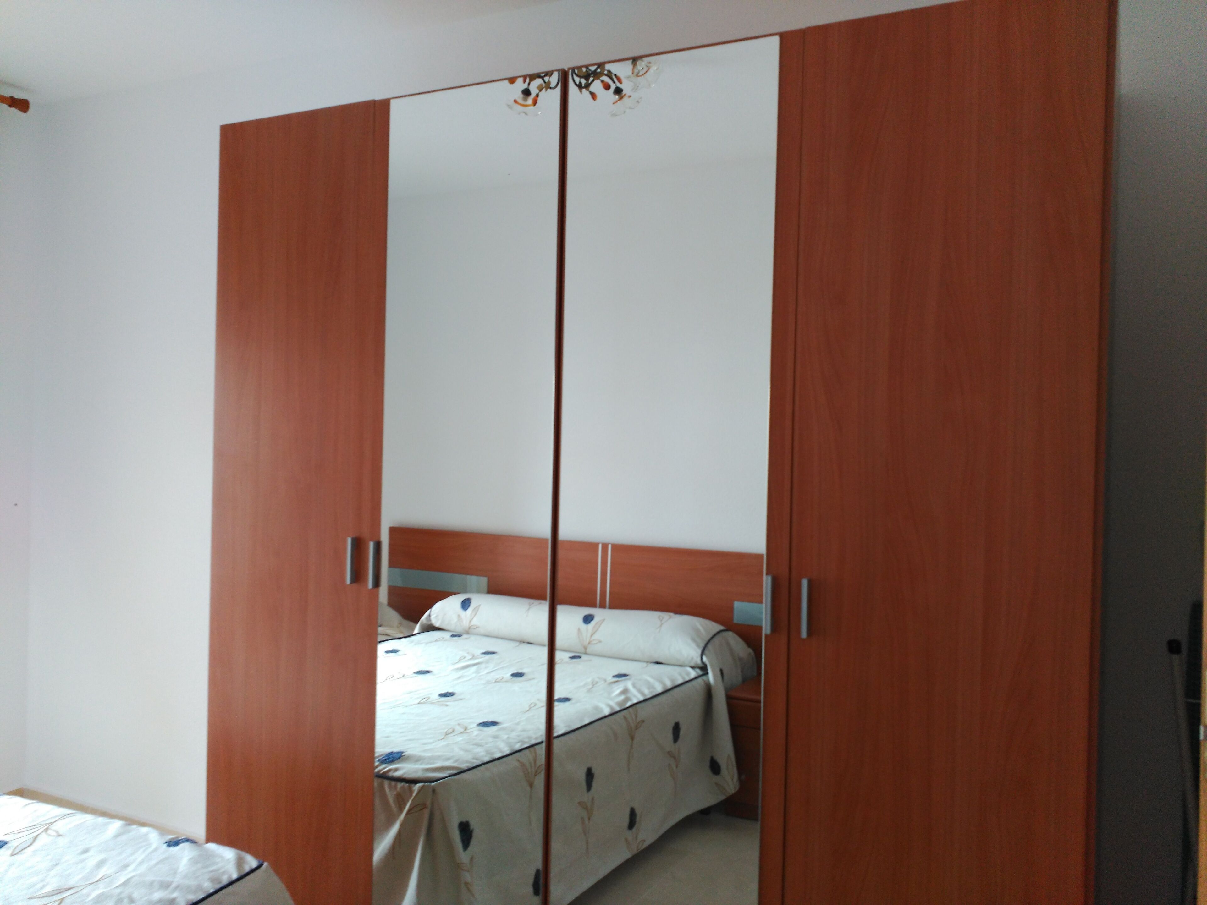 3 dormitorios, tabla de planchar con plancha, wifi y ropa de cama