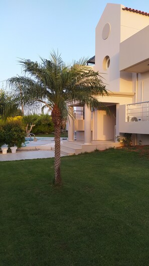 Property grounds - Aphrodite luxury villa with private pool ! (Hersonissos)