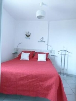 3 habitaciones, tabla de planchar con plancha y wifi 