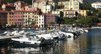 LA MER EN FACE. Parking gratuit.